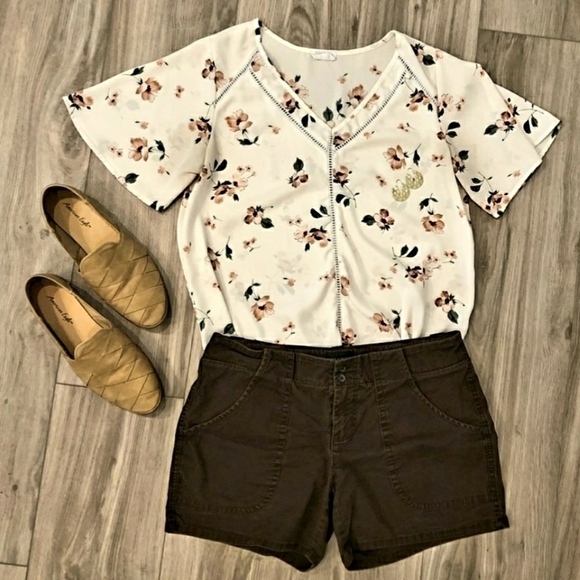 The Limited Drew Fit Brown Chino Shorts Women's 4 Flat Front Pockets Summer EUC - Picture 1 of 7